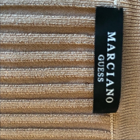 🧡 Marciano Chloe Sweater 🧡 - Picture 2 of 5